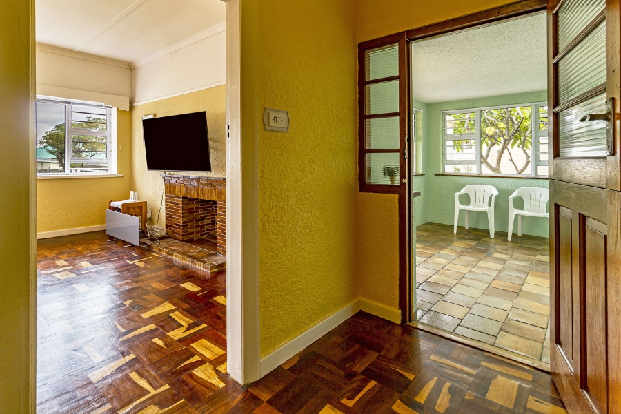 3 Bedroom Property for Sale in Gordons Bay Village Western Cape